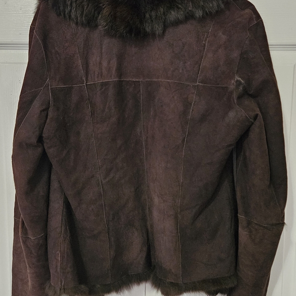 Luxurious Rabbit Fur Coat - Picture 7 of 11